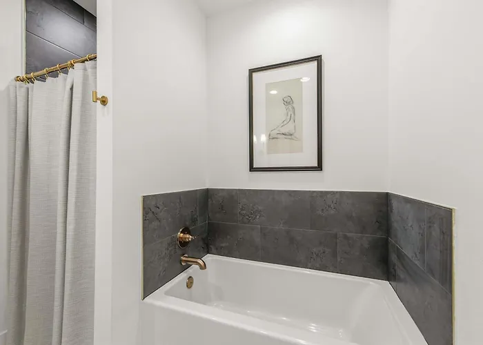 New Oaks Escape - King - River Ranch - Nespresso Lafayette