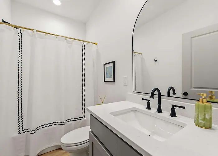 New Oaks Escape - King - River Ranch - Nespresso